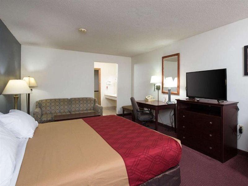 Travelodge By Wyndham Merrill Zewnętrze zdjęcie