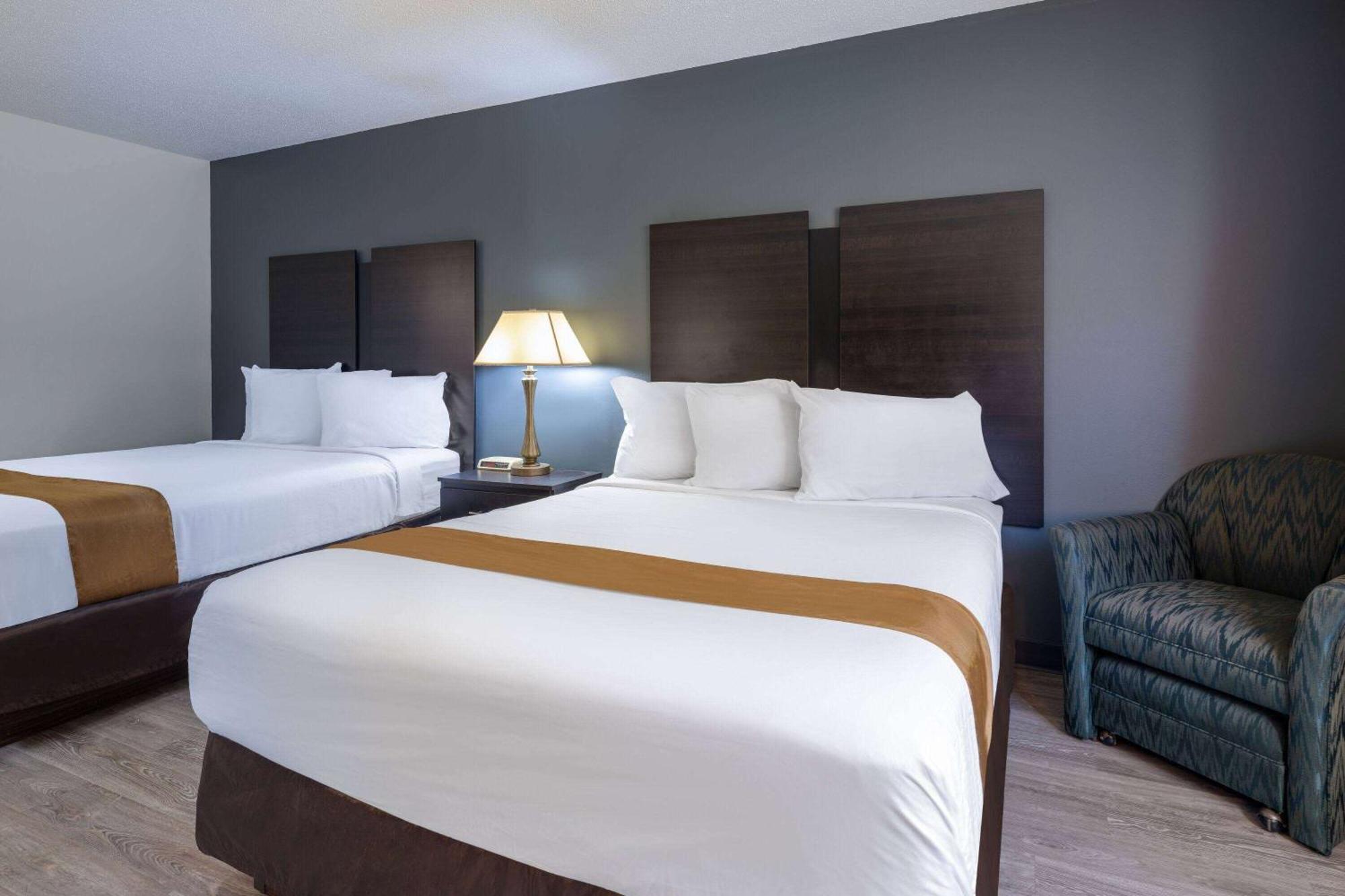 Travelodge By Wyndham Merrill Zewnętrze zdjęcie