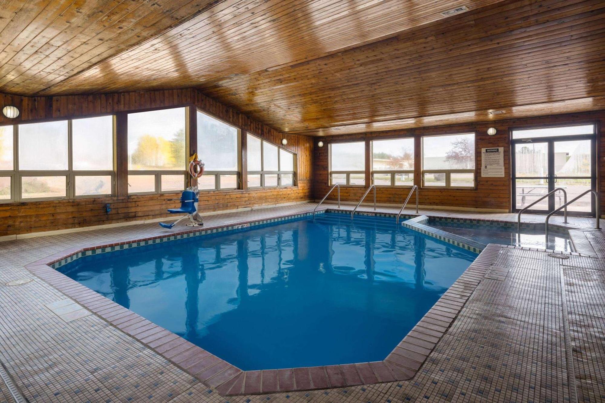Travelodge By Wyndham Merrill Zewnętrze zdjęcie