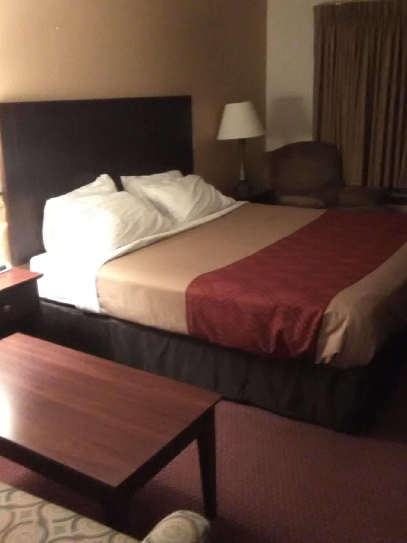 Travelodge By Wyndham Merrill Zewnętrze zdjęcie
